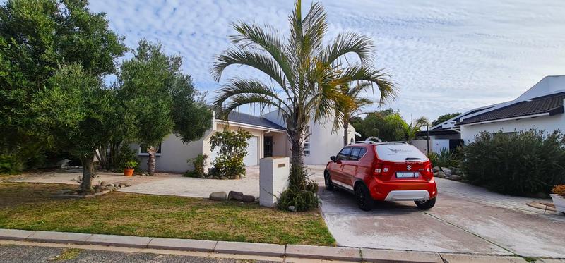 4 Bedroom Property for Sale in Country Club Western Cape